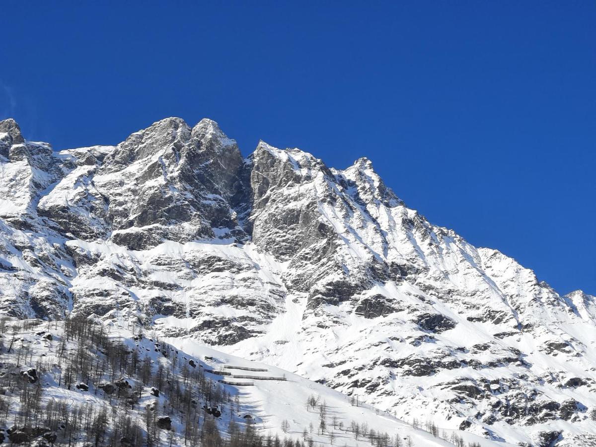 Appartamento Moderno Sulle Piste Бройл-Червиня Екстериор снимка