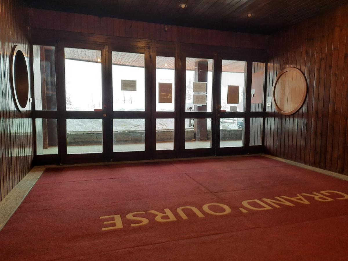 Appartamento Moderno Sulle Piste Бройл-Червиня Екстериор снимка